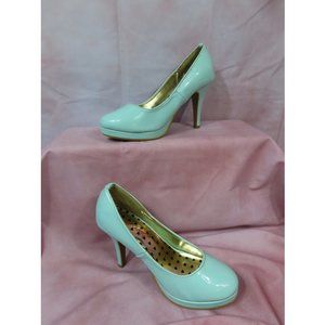 Loop & Loop - Eggshell Blue 50's Themed Heels